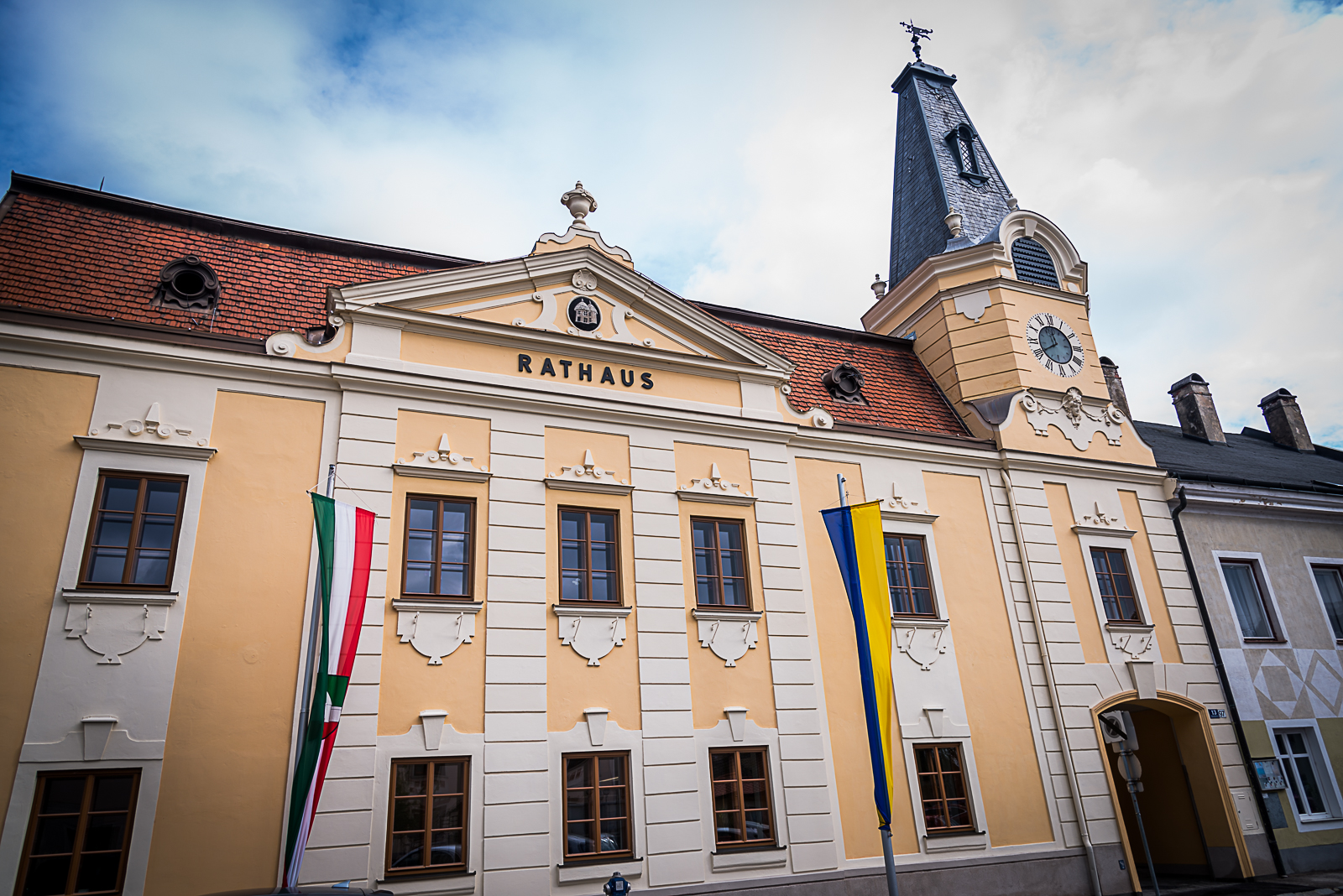 Rathaus-Pottenstein-Hauptplatz